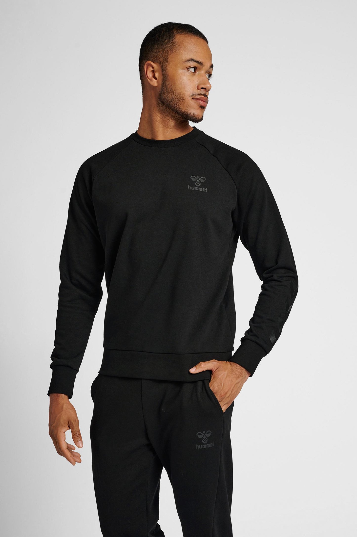 HUMMEL - Hmlisam 2.0 Sweatshirt - Black