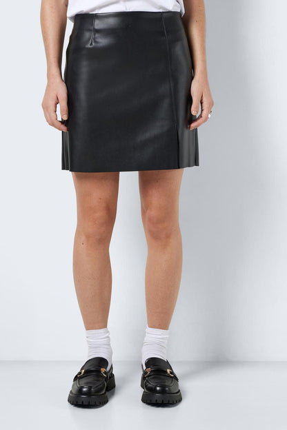 NOISY MAY - Clara Penny Pu Hw Slit Skirt - Black